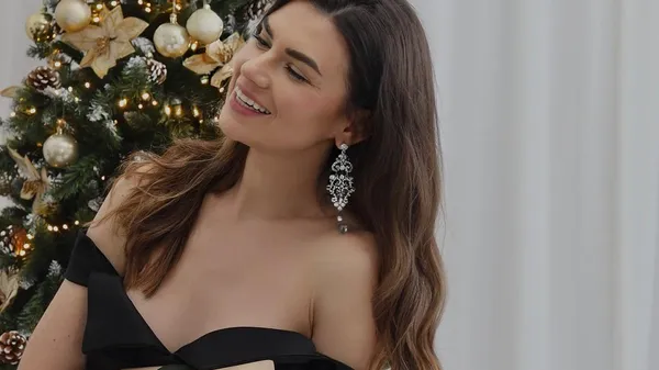 Лобода після оголеної фотосесії отримала псалтир і свічки замість зваби – замовляла зовсім не те