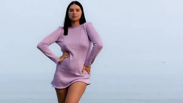 Розкішна дружина Усика вражає елегантністю та грацією під весняними променями – фото