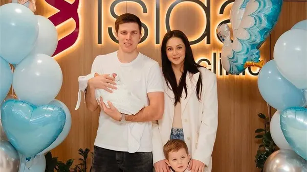 "Сімейний день": дружина українського футболіста Піхальонка поділилася затишним родинним фото