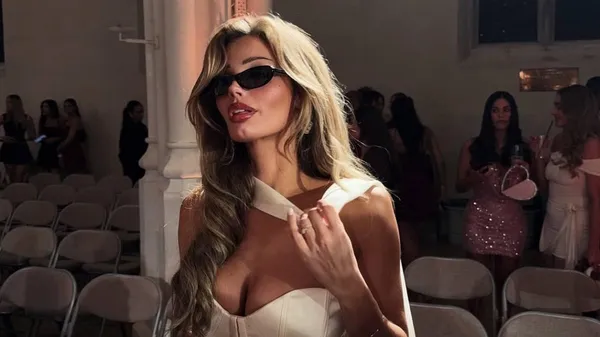 Екс-коханка Беллінгема роздяглася для гарячого кадру – футболіст про таке точно пошкодує!