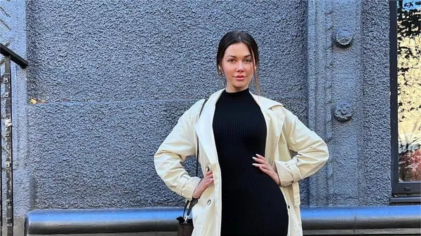 Тело без костей: возлюбленная Демченка показала свой невероятный шпагат