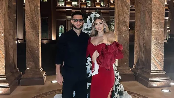 Екс-гравець Баварії вразив весіллям з ефектною білявкою: "Найбільш спонтанний та божевільний шлюб"