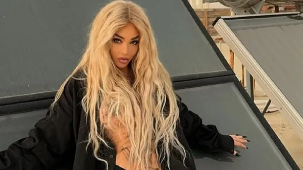 Палка колишня екс-зірки Динамо провокує оголеним тілом в еротичній білизні: багато вогню для фанів