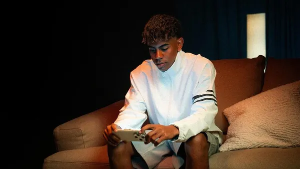 Ламін Ямал роками був закоханий у популярну порноакторку: все приховане стало явним – незручно