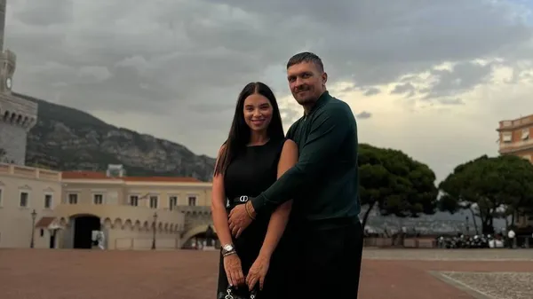 Усик привітав доньку з 15-річчям – рідкісні фото найближчих: "Моє світло"