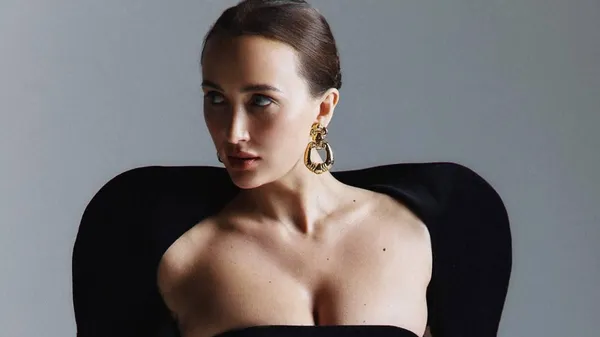 Різатдінова вразила розкішним образом на Ukrainian Fashion Week