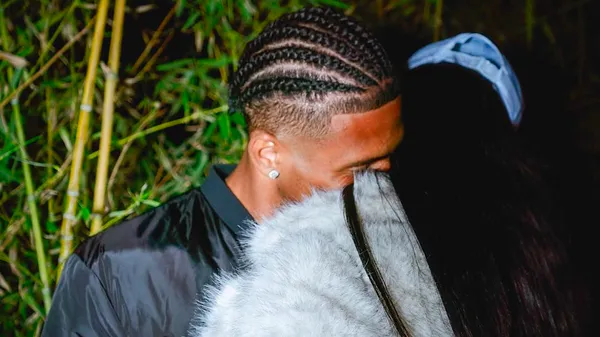 "Ти робиш мене щасливою": пасія Вінісіуса відкрито говорить про свої почуття – теплі кадри пари