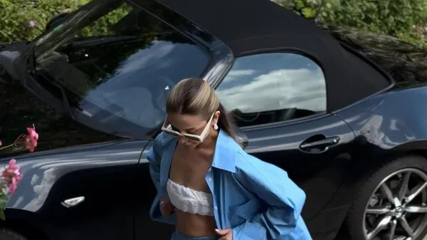 Экс-супруга вингера сборной Украины дерзкими видео передает привет бывшему – неземная красавица