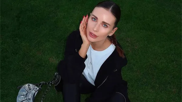 Дівчина гравця Динамо яскраво змінила імідж – заворожує після дня перевтілень