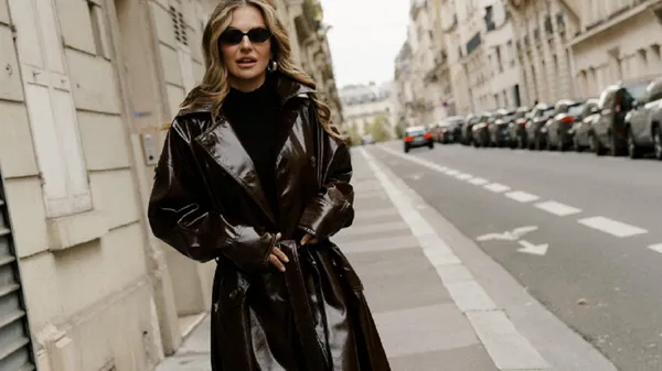 Елегантність з нотками спокуси: дружина Лєвандовскі показала бездоганну постать в сукні