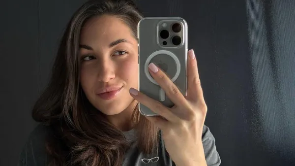 Дружина Довбика міняє життя і показує, чим травмований Артем займається з донькою – кумедний дует