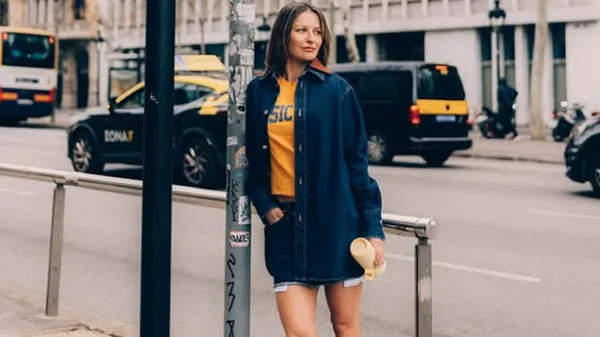 Неповторна жона Лєвандовскі підкорила інтернет зовнішнім виглядом – вогняний фон додає шарму