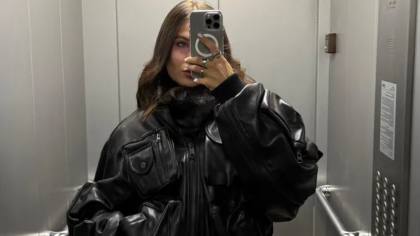 Дружина Дубінчака зачаровує в золотих зміїних шатах і має проблему: "Мене надули, наче кульку"