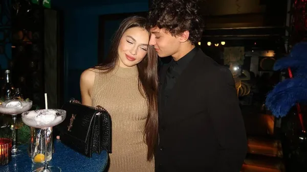 Звезда Mercedes влюблен в гонщицу: чешская красавица уже выиграла титул чемпиона Италии