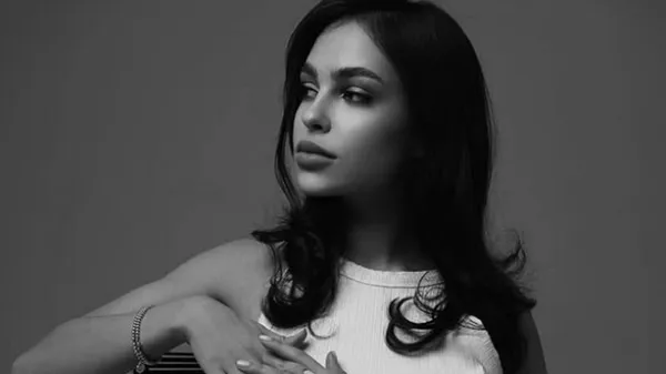 Блестящая любка Шапаренко заполонила сердца ангельскими глазами и изысканным стилем – эстетические кадры