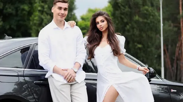 Блискуча обраниця Стецькова вражає публіку в розкутому наряді – кадри точеної фігури