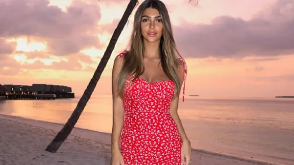 Ефектна дружина Яремчука у звабливому міні запалила в Парижі – сильно красива