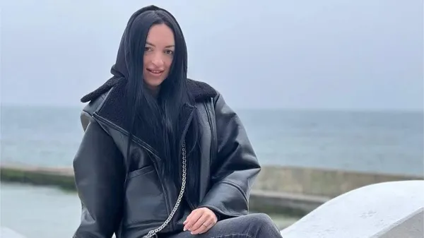 "Краєвиди просто вау": кохана Кліщука вдарилася в духовний розвиток