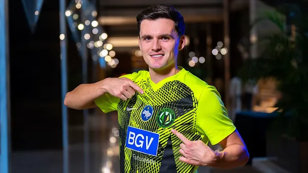 "Атмосфера у команді – кайф!": зірка Полісся з Київським тортом хоче до Анчелотті