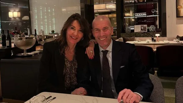 Зидан сходит с ума от своей жены даже после 30 лет брака: познакомились еще подростками