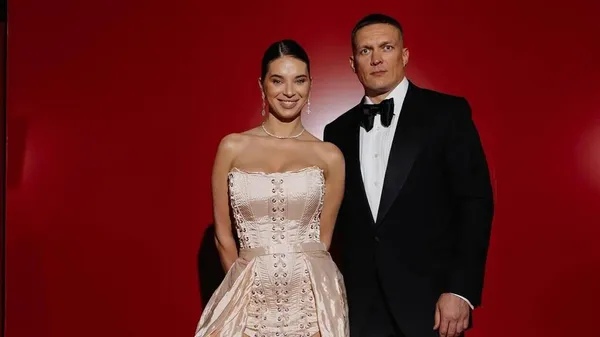 Усик розповів про перший поцілунок з дружиною – ось секрет міцних і тривалих стосунків