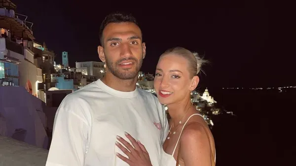 Звездный партнер Трубина кайфует от своей возлюбленной – соблазнительная блондинка до сих пор работает в супермаркете