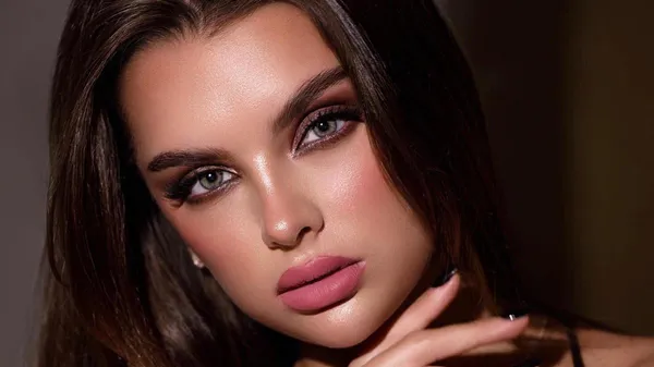 Дівчина екс-воротаря збірної України в одних панчохах і корсеті аж надто гаряча – гімнастка в ударі