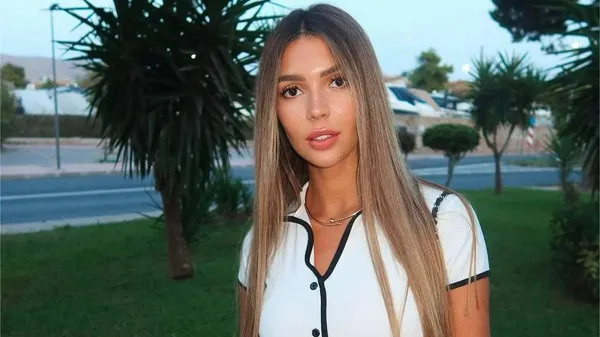 "Я сначала подумала, что это пельмени": избранница Яремчука о цветах от любимого