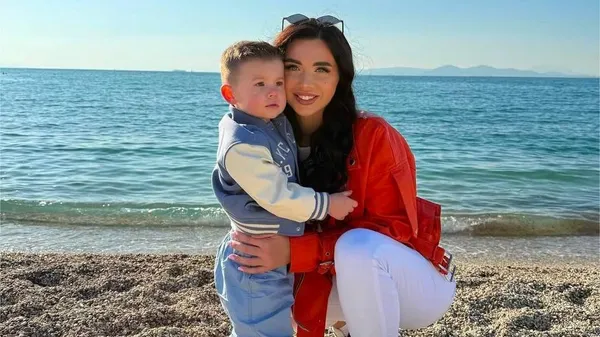 "Приучаю с детства быть джентльменом": Кочергина о подходе к воспитанию сына