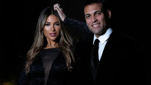 Апетитні форми та басейн: кохана зірки Інтера тролить мокрими сідницями у "невидимому" бікіні