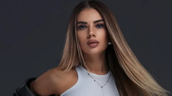 Вродлива кохана Лучкевича захотіла змін і розплатилася волоссям – ефект приголомшливий