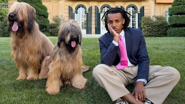 Зірка Барси феєрить і в ліжку з королевою краси – екстравагантний коханець обожнює сумки і спідниці