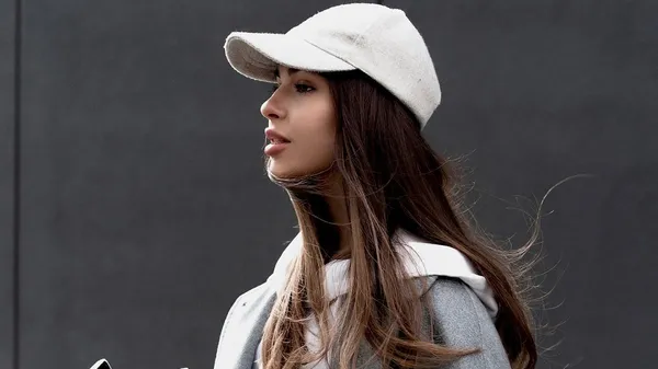 Кохана Шапаренка зухвало піднімає градус сексапільним образом – нереальна фігура на межі фолу