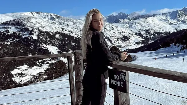 Дружина зрадила лідера Барселони: він накинувся на ЗМІ – захищає білявку після розлучення