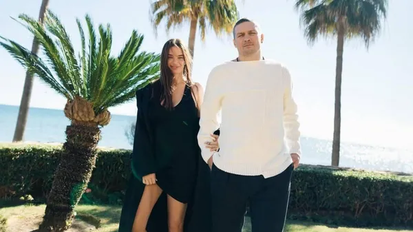 Семейная сказка в кадре: Усик поделилась трогательными фото с масштабного дня рождения дочерей