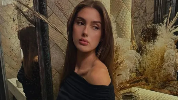 Бескоровайный со своей пассией приковывают взгляды – гармонично соединили стиль с любовью