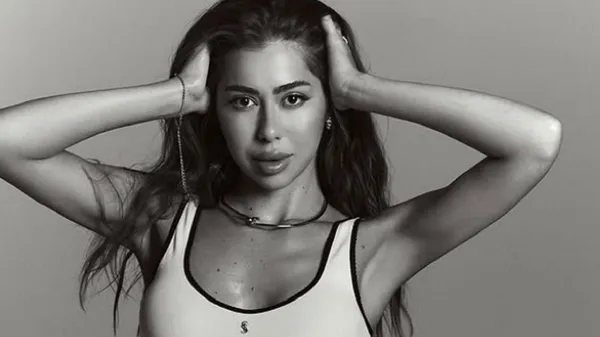 Досконала дівчина зірки Динамо підкорила ультратрендовим чином – неможливо відвести погляд