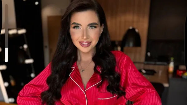 Весна в стиле luxury: новый образ жены Кочергина приковывает взгляд