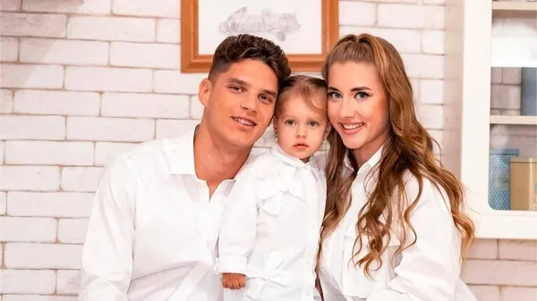 "С вашим праздником, любимки": Судаков устроил настоящую сказку для своих девочек