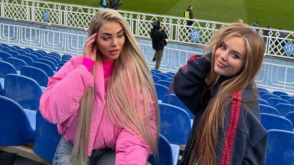 Пасія Алефіренка засвітила пишний бюст у міні купальнику – живе на широку ногу, 109 грн на рахунку