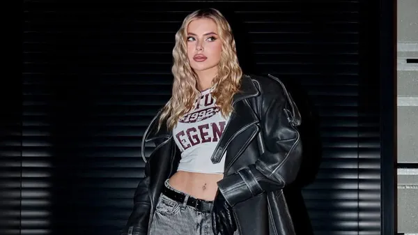 Горячая во всем: избранница Бондаря показала, как выглядеть стильно даже в спортзале