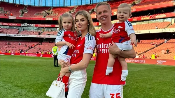 Кохана Зінченка показала молодшу доньку – підростаюча копія тата