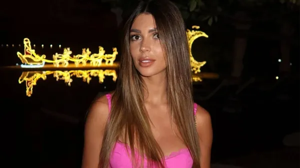 Жена Яремчука очаровала подписчиков новым образом: стильная классика, которая покоряет