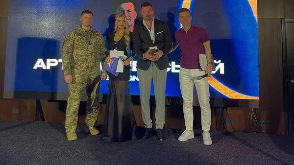 Мілевський поспішав до дівчат, а натрапив на ТЦК: "Я з хот-догом і шампанським"