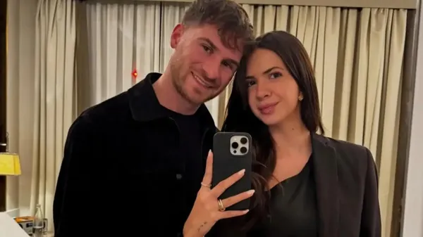 Чемпіон світу вперше стане татом: подруга колишньої пасії футболіста завагітніла – вона в сльозах