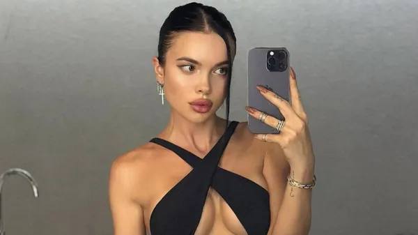 Бывшая Кравца показала все, что он потерял: горячее фото, которое сведет с ума