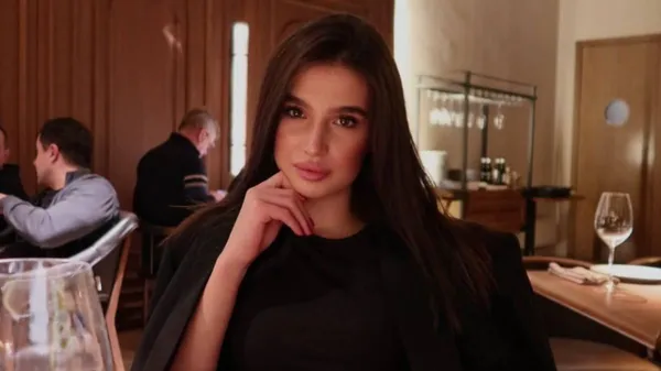 Роковая красотка: пассия Ваната покоряет сеть соблазнительным фото