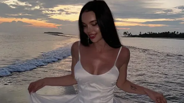 Пристрасна колишня Кравця завойовує серця: борщ, стиль та ідеальна фігура в одному кадрі