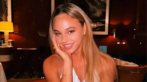 Білодід приміряла образ палкої брюнетки – інтрига зростає