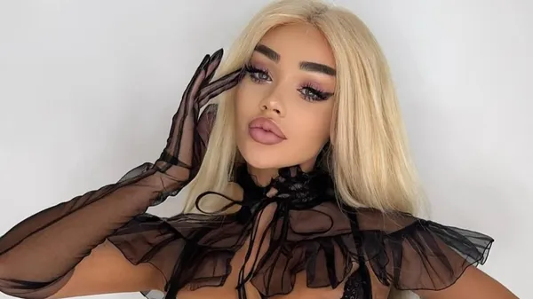 Бывшая Вербича похвасталась роскошным бюстом – фанаты не знают, куда смотреть